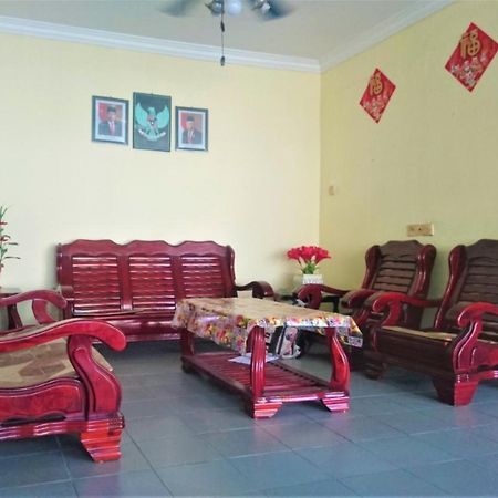 Hotel Pelita Terang Наґойя Екстер'єр фото