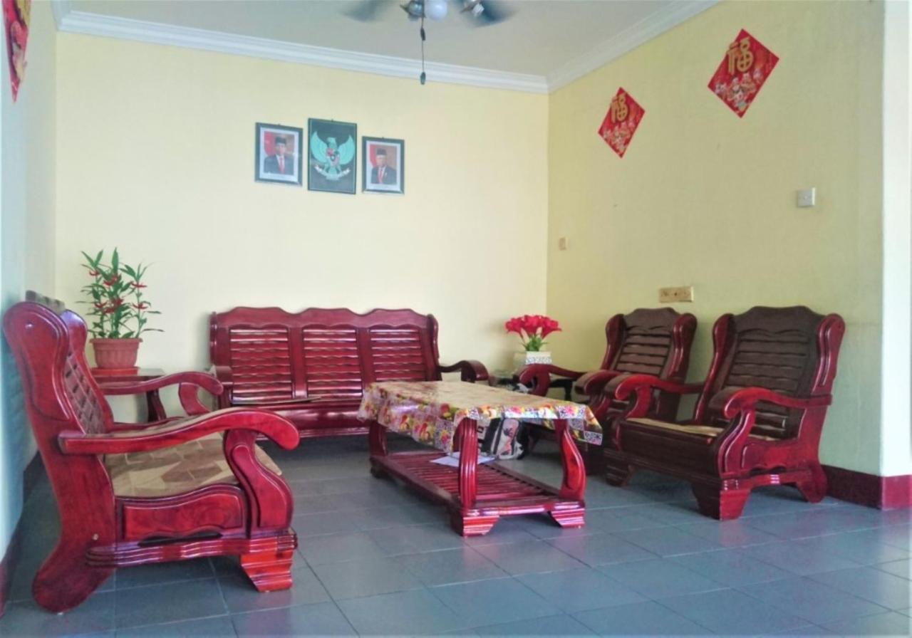 Hotel Pelita Terang Наґойя Екстер'єр фото